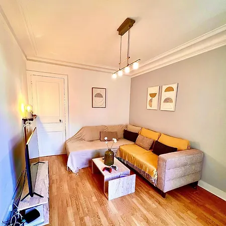 Charming And Cosy Homestay Paris